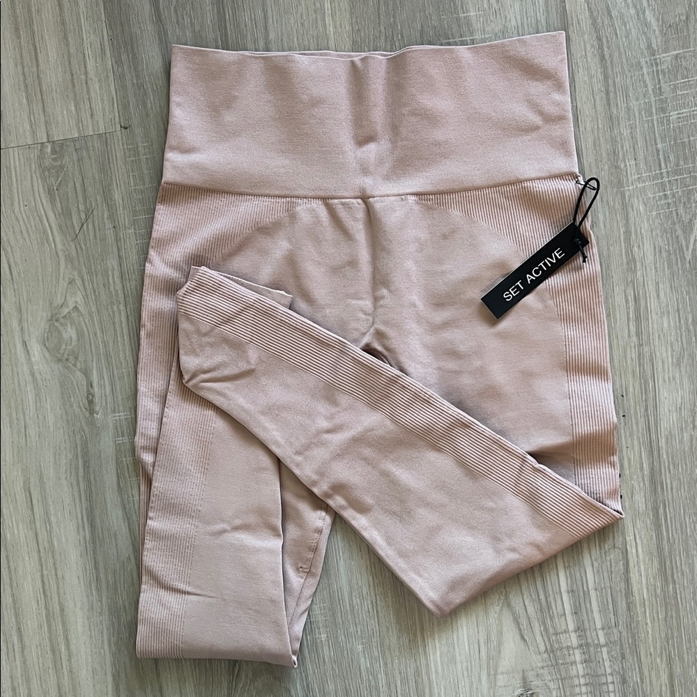 SET Active Blush Leggings